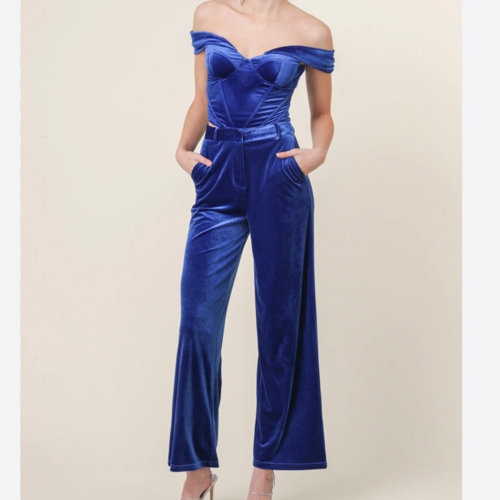 Line and dot Du jour top and pants Sapphire Top is Medium, pants are Small